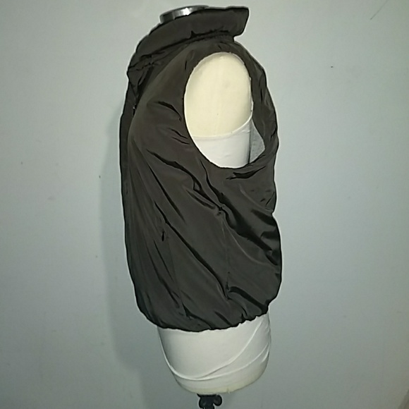 Gap Puffer Vest - Picture 7 of 7